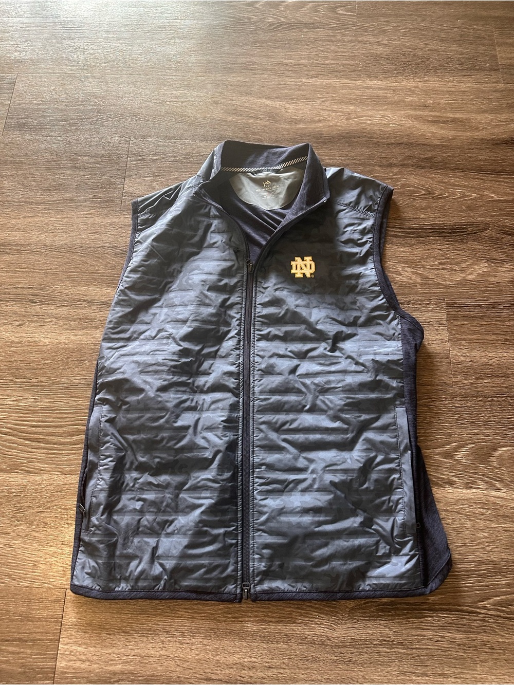 Southern Tide Men's L Full Zip AbercornVest Gray Camo Notre Dame fighting Irish - Picture 2 of 8